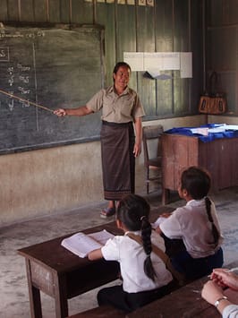 Enseignante lao à l'école primaire
